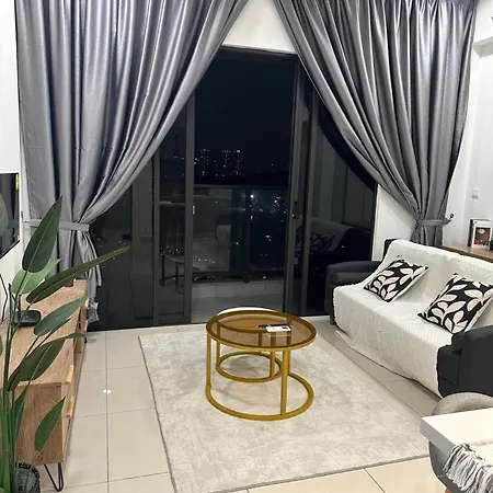 Trion Kl Queen Service Home Kuala Lumpur Exterior photo
