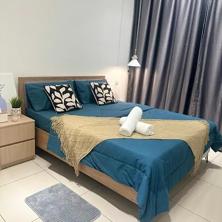 Trion Kl Queen Service Home Kuala Lumpur Exterior photo