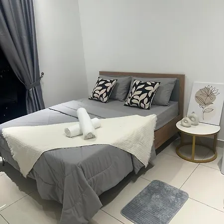 Trion Kl Queen Service Home Kuala Lumpur Exterior photo