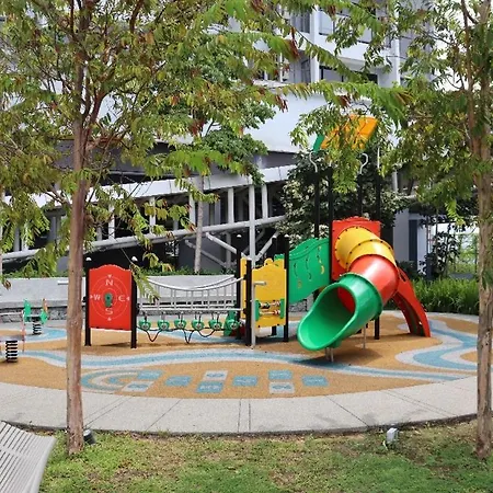 Trion Kl Queen Service Home Kuala Lumpur Exterior photo